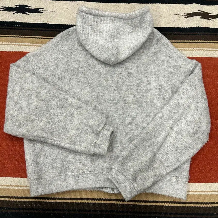 [SOLD OUT] 폴리수엠 플러피 아가일 스터드 후디