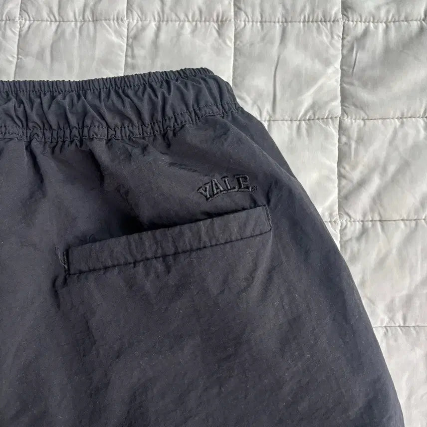 [SOLD OUT] YALE 예일 나일론 반바지