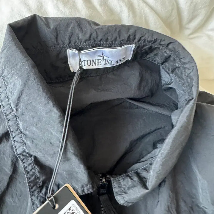 [SOLD OUT] XL) 24SS 스톤아일랜드 나일론 메탈 오버셔츠 자켓 블랙