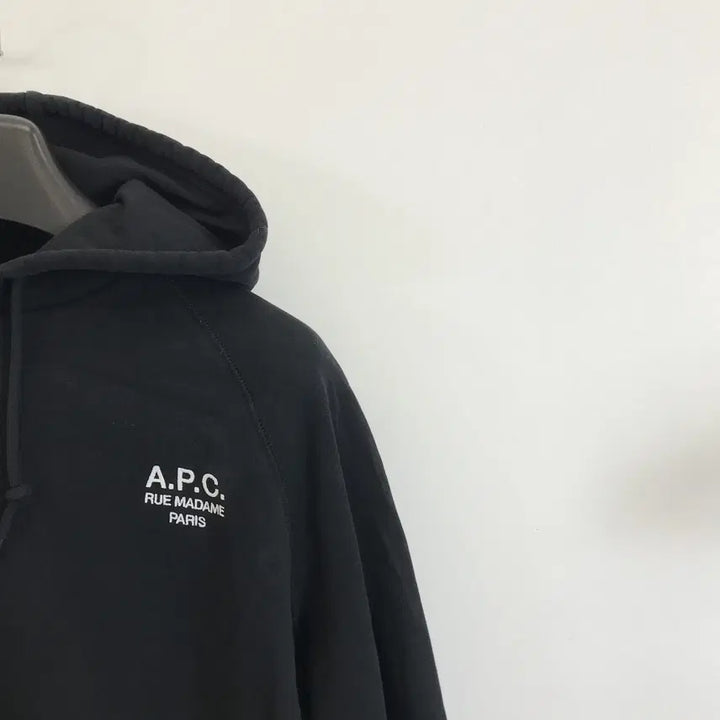 [SOLD OUT] A.P.C 아페쎄 루마담 파리 후드티셔츠 [L]