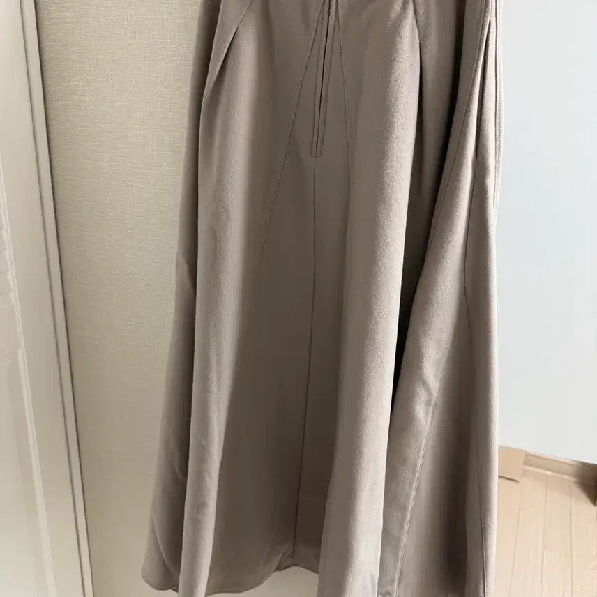 [BUNJANG] 한섬 타임 백 밴딩 스커트 / 한섬 타임 백 밴딩 스커트