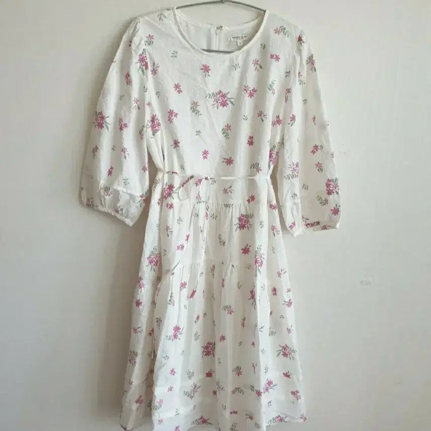 [SOLD OUT] 써스데이아일랜드 25SS 원피스 M (새옷컨디션)