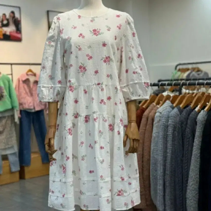 [SOLD OUT] 써스데이아일랜드 25SS 원피스 M (새옷컨디션)