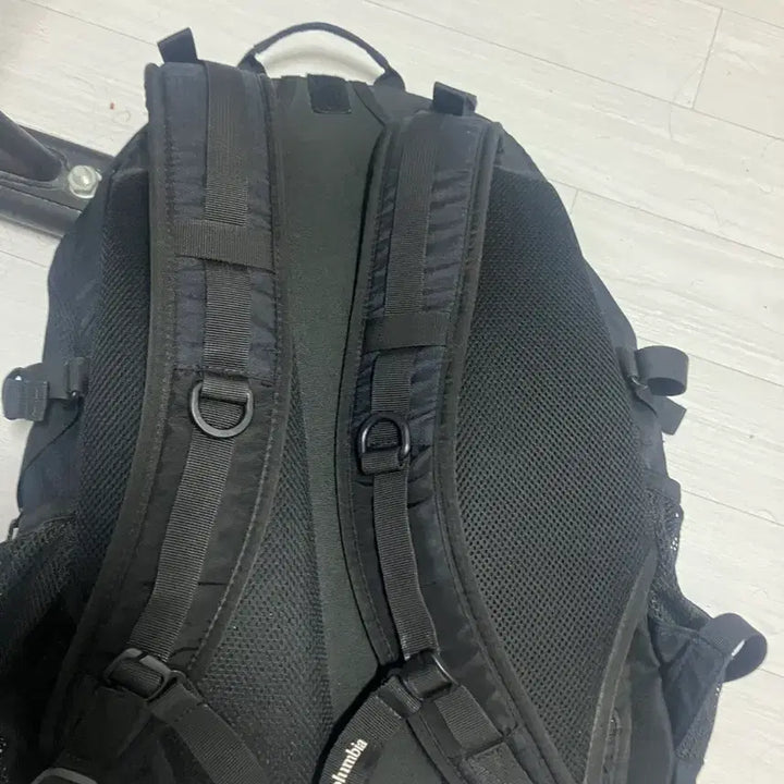 [SOLD OUT] 컬럼비아 Redwood 30 블랙 백팩
