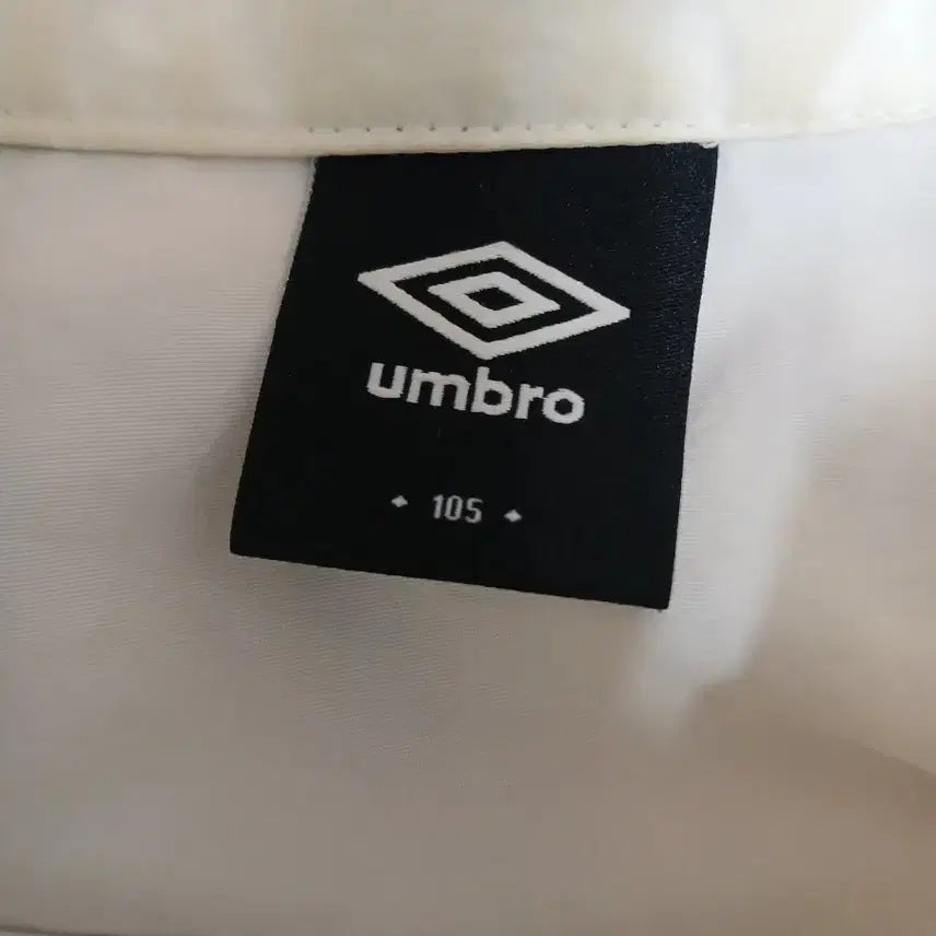 [SOLD OUT] 엄브로 남성 화이트 반팔 아노락 바람막이 자켓 사이즈 XL 105