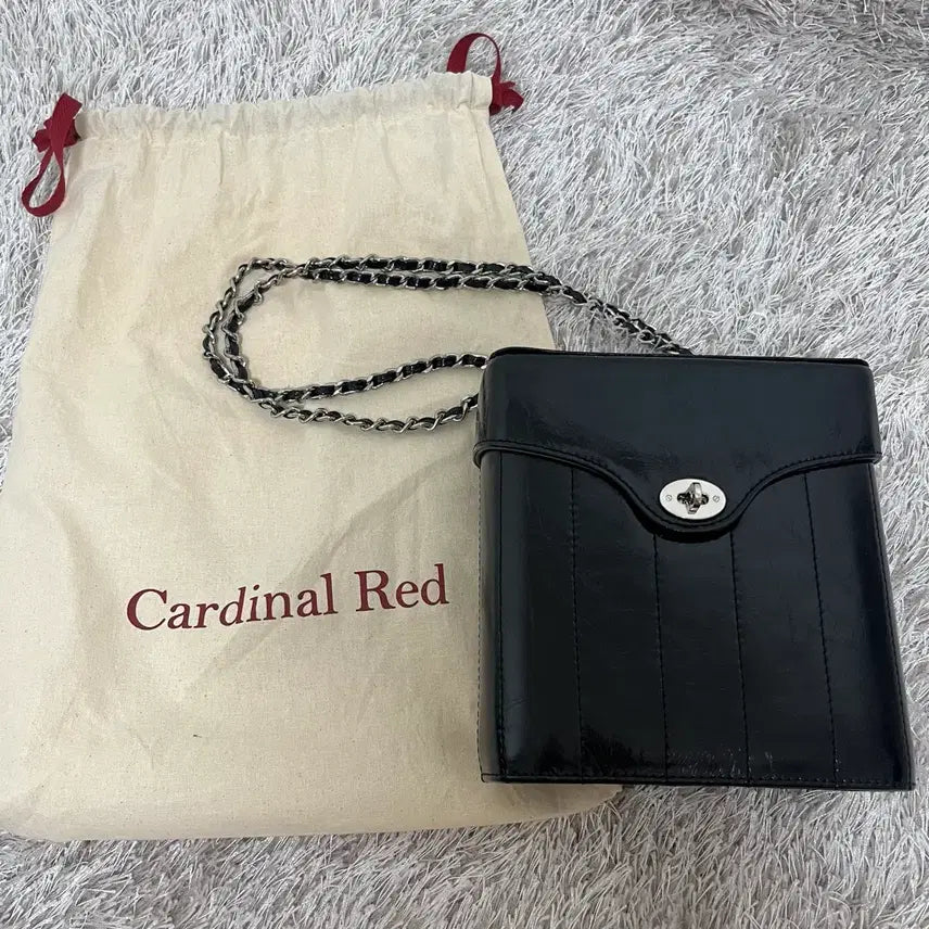 [BUNJANG] Cardinal Red Hardy Chain Bag Black / 카디널레드 하디 체인백 블랙