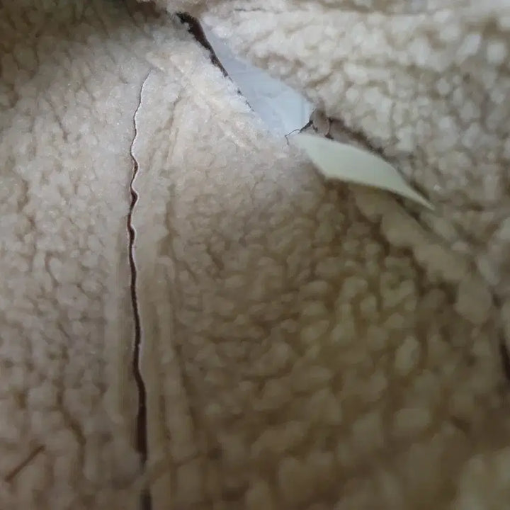 [BUNJANG] QUEEN Faux Shearling Vest / QUEEN 무스탕조끼 판매합니다