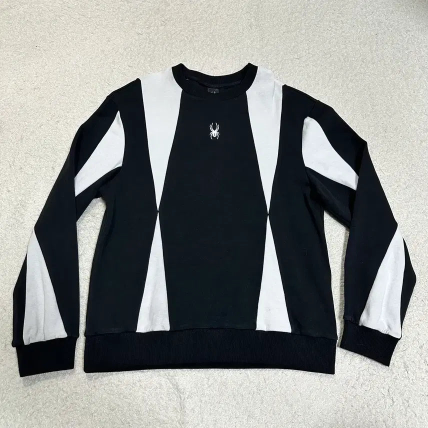 [SOLD OUT] 스파이더 블랙/화이트 맨투맨 티셔츠 m