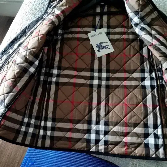 [BUNJANG] Burberry Darlie Quilted Jacket - Black - Women&