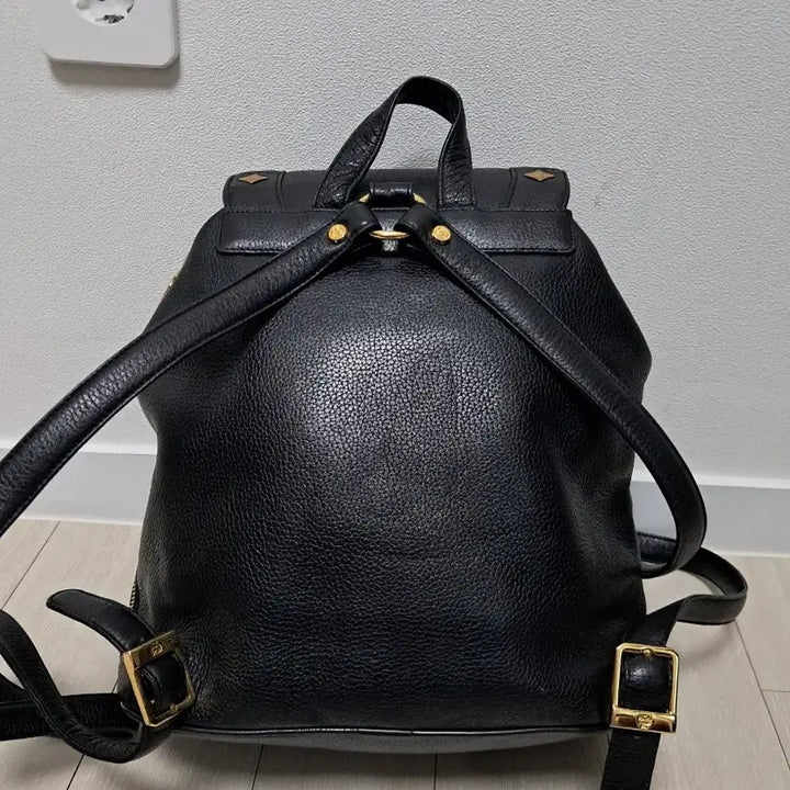[SOLD OUT] MCM 블랙 가죽 백팩