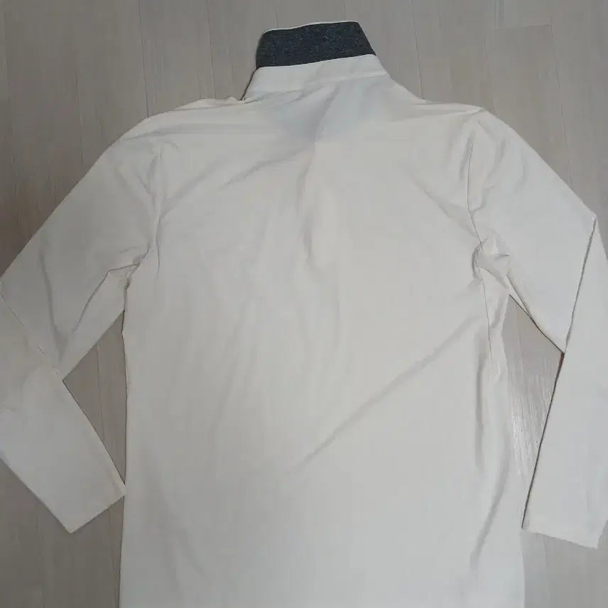 [SOLD OUT] 까스텔바작 남성 기능성 긴팔티셔츠 (100)