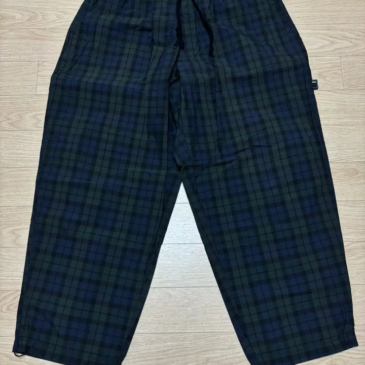 [BUNJANG] Brochure Blackwatch Easy Pants L / Brochure 블랙와치 샤카 이지팬츠 L