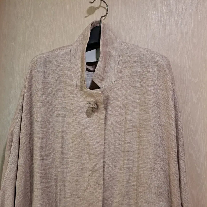 [BUNJANG] B E R T I Beige Linen Half Coat / B E R T I.   베이지 린넨 하프 코트