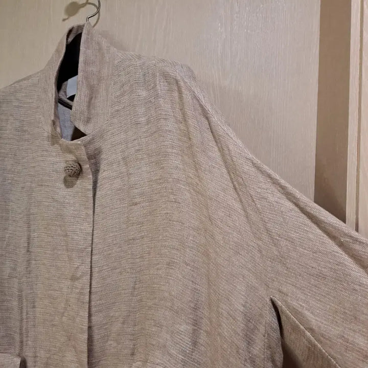[BUNJANG] B E R T I Beige Linen Half Coat / B E R T I.   베이지 린넨 하프 코트