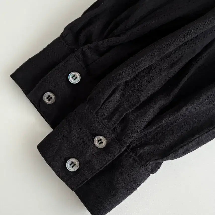 [BUNJANG] Tudomant Vintage Frill Blouse Black / F) 튜드먼트 빈티지 프릴 블라우스 블랙