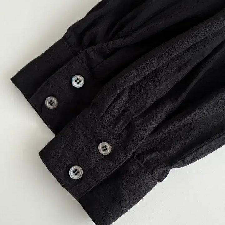 [BUNJANG] Tudomant Vintage Frill Blouse Black / F) 튜드먼트 빈티지 프릴 블라우스 블랙