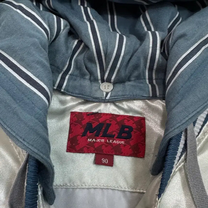 [BUNJANG] MLB Chicago White Sox Hooded Baseball Jacket (90) / 90 MLB 시카고 화이트삭스 후드 야구점퍼