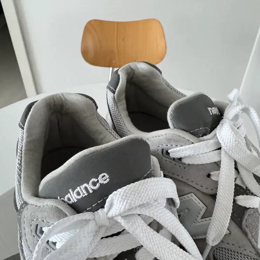 [BUNJANG] New Balance 992 Made in USA Core Grey Silver Metallic Sneakers / 뉴발란스 992 메이드 인 USA 코어 그레이 실버 메탈릭