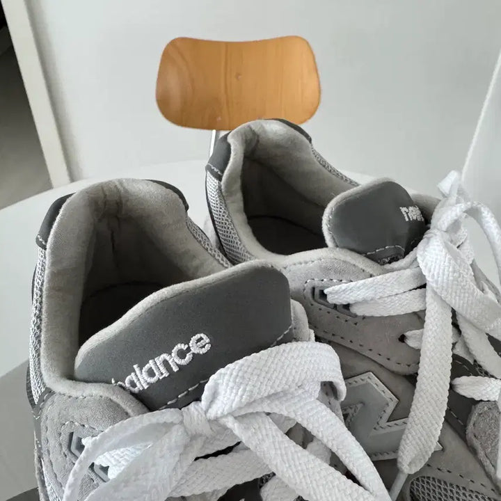 [BUNJANG] New Balance 992 Made in USA Core Grey Silver Metallic Sneakers / 뉴발란스 992 메이드 인 USA 코어 그레이 실버 메탈릭