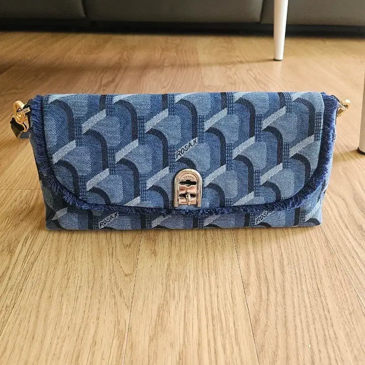 [BUNJANG] Rosa.K Jacquard Baguette Bag / 로사케이 자카드 바게트