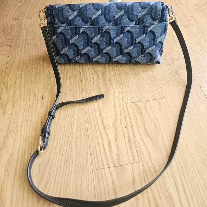 [BUNJANG] Rosa.K Jacquard Baguette Bag / 로사케이 자카드 바게트
