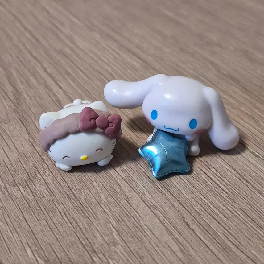 [SOLD OUT] 산리오 헬로키티 시나모롤 피규어 일괄
