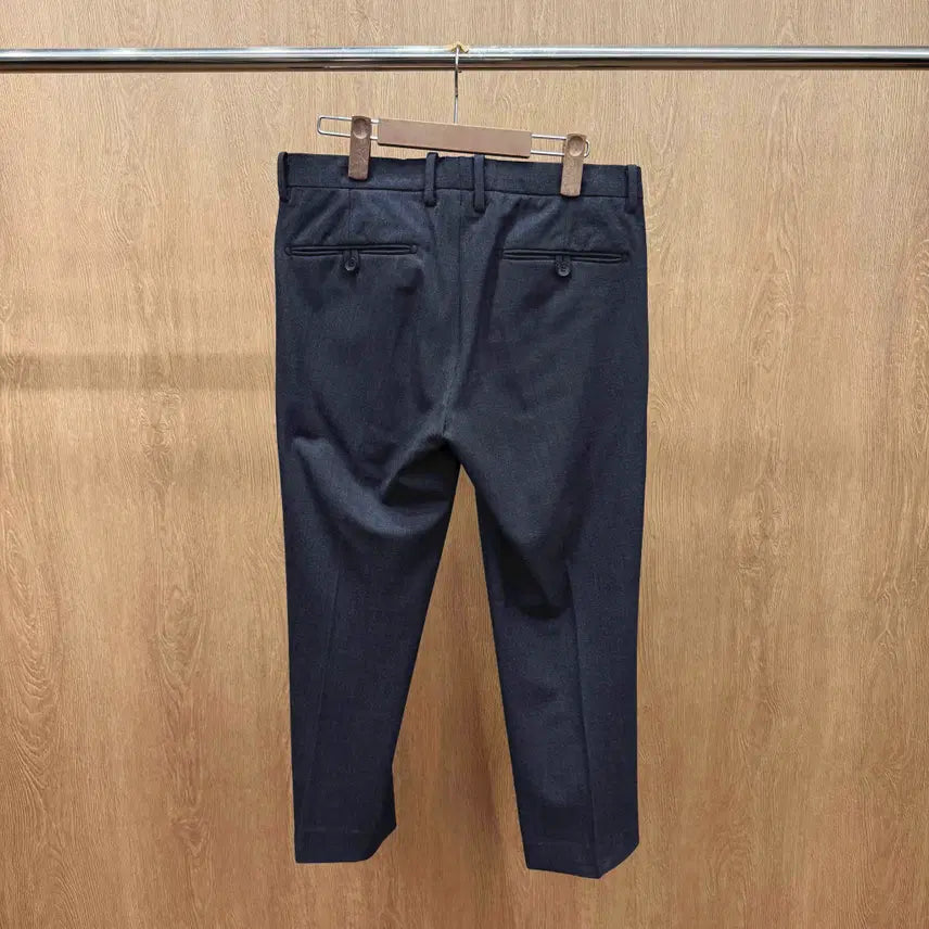 [BUNJANG] Theory Minimal Formal Slacks Pants Dark Gray / 띠어리 슬랙스 팬츠 미니멀 포멀 디자인 히든 클로징 디테일 다크그레이