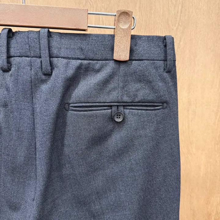 [BUNJANG] Theory Minimal Formal Slacks Pants Dark Gray / 띠어리 슬랙스 팬츠 미니멀 포멀 디자인 히든 클로징 디테일 다크그레이