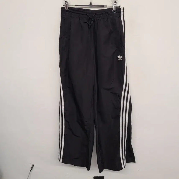 [SOLD OUT] [여성88 size] 아디다스 로우라이즈 우븐 트레이닝 팬츠