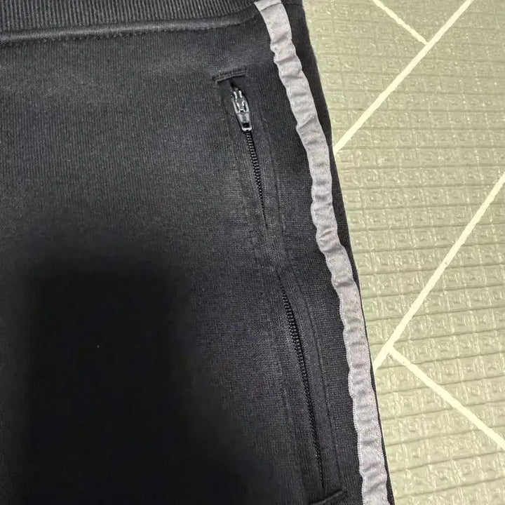 [BUNJANG] Adidas Logo Cubic Training Pants / 아디다스 로고 큐빅 트레이닝 팬츠 / 26~30인치