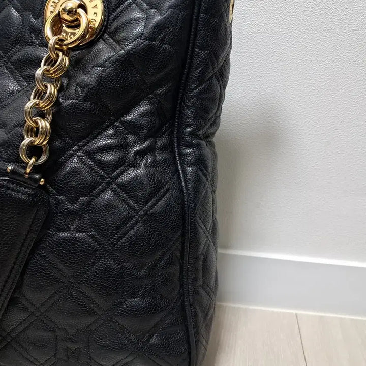 [BUNJANG] Metrocity Quilted Black Tote Bag / 메트로시티 퀼팅 블랙 토트백