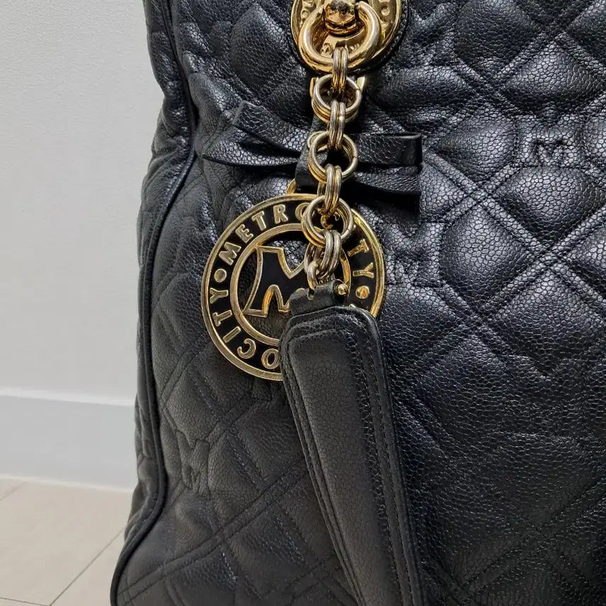 [BUNJANG] Metrocity Quilted Black Tote Bag / 메트로시티 퀼팅 블랙 토트백