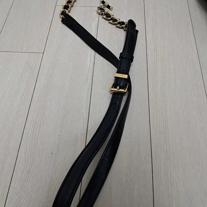 [BUNJANG] Metrocity Quilted Black Tote Bag / 메트로시티 퀼팅 블랙 토트백