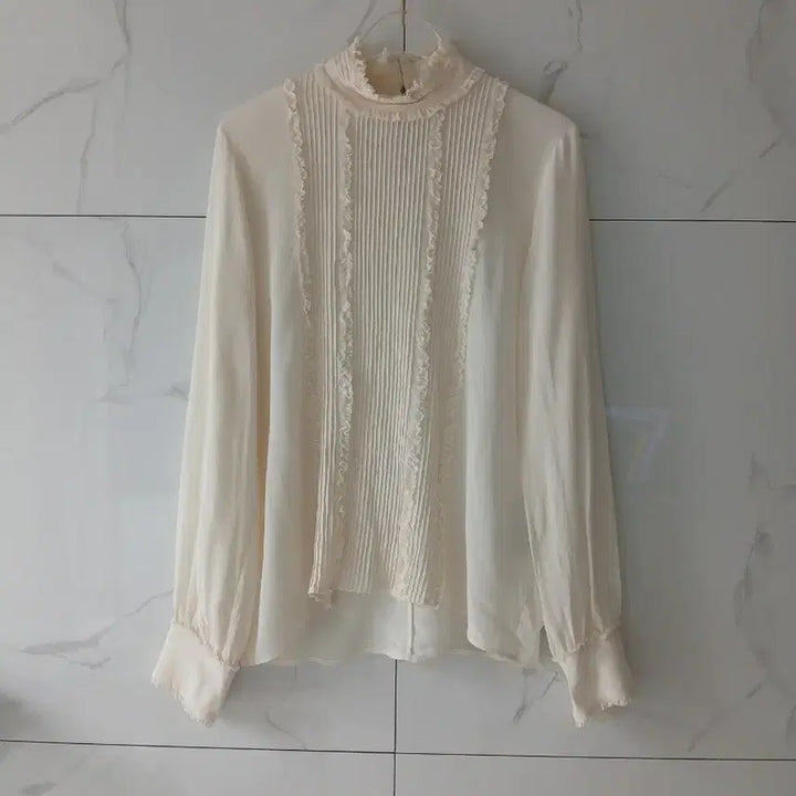 [SOLD OUT] 더 쿠플스 하이넥 실크 블라우스