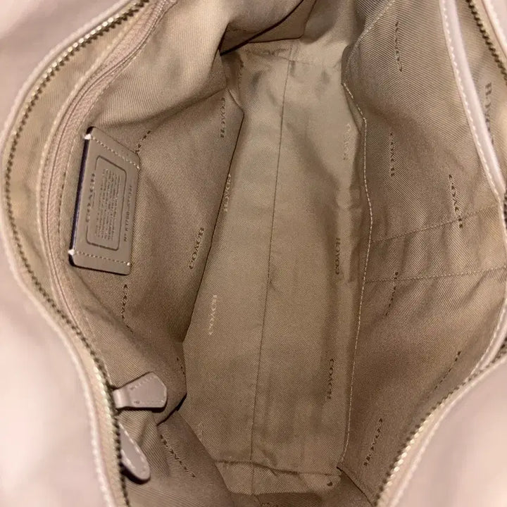 [BUNJANG] Coach Ivory Gray Shoulder Bag / Coach Ivory Gray shoulder bag