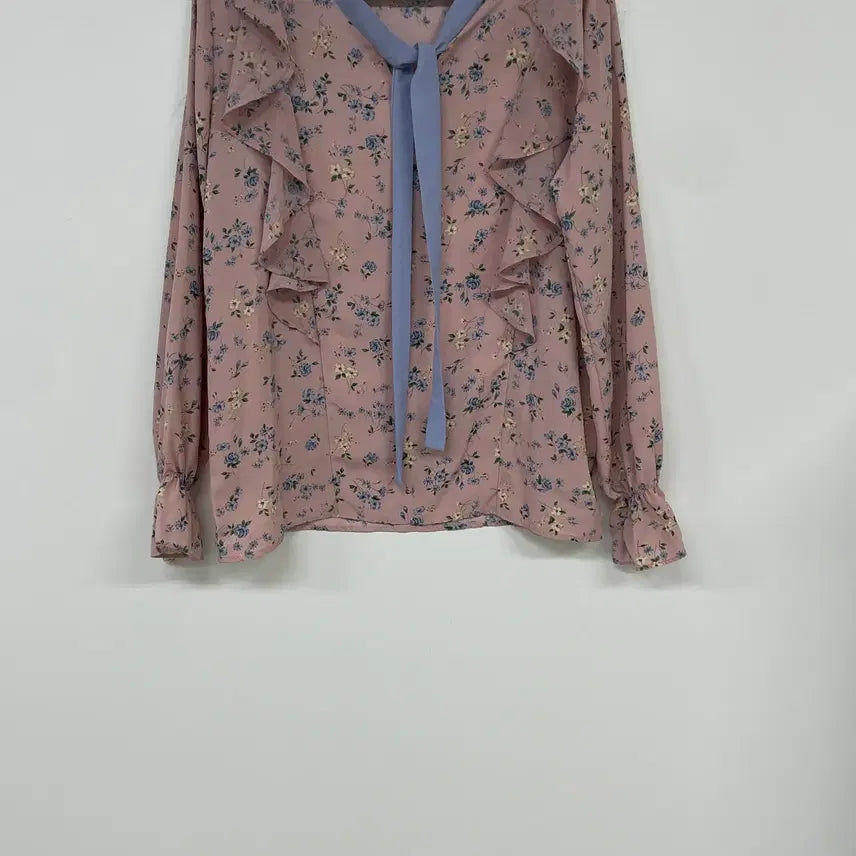 [BUNJANG] RICH.N Frill Tie Blouse / RICH.N 프릴 타이 블라우스