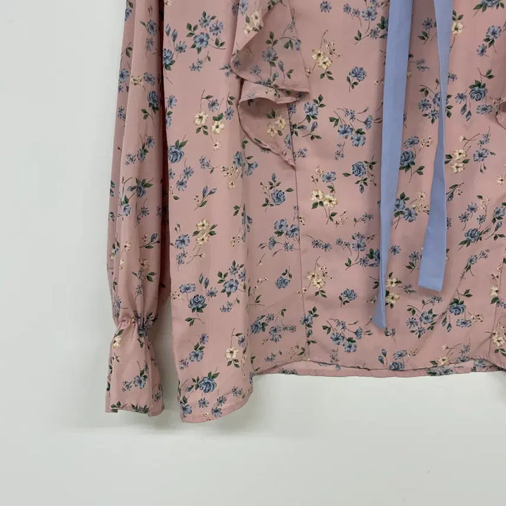[BUNJANG] RICH.N Frill Tie Blouse / RICH.N 프릴 타이 블라우스