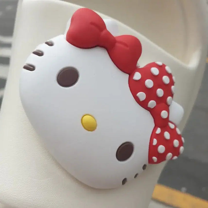 [SOLD OUT] 다이소보다싸다)240 쌍리본 키티 슬리퍼 하얀색