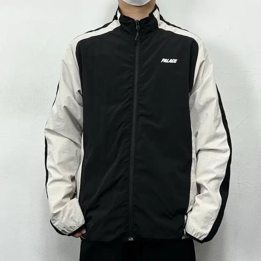 [BUNJANG] Palace Skateboards Rock Shell Windbreaker Jacket / 팔라스 스케이트보드 락 쉘 윈드브레이커 자켓