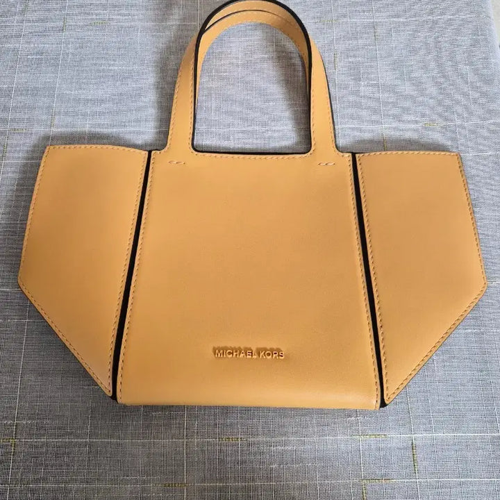 [SOLD OUT] 마이클코어스 토트백