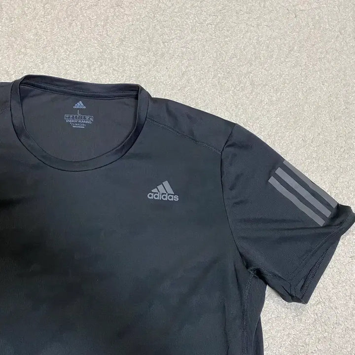 [BUNJANG] Adidas Black Military Graphic T-shirt / 아디다스 검정색 반팔 티셔츠 기능성 L 100