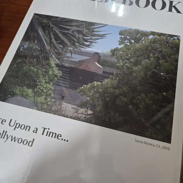 [BUNJANG] 류준열 아트 포스터북 Once Upon a Time in Hollywoo / 류준열 아트 포스터북 Once Upon a Time in Hollywoo