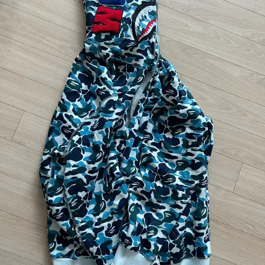 [SOLD OUT] 베이프샤크 하늘색
