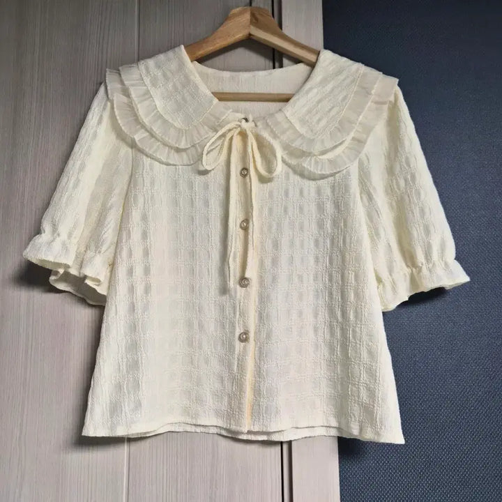 [BUNJANG] Lovely Big Collar Frill Blouse / [새상품] 러블리 빅카라 프릴 블라우스