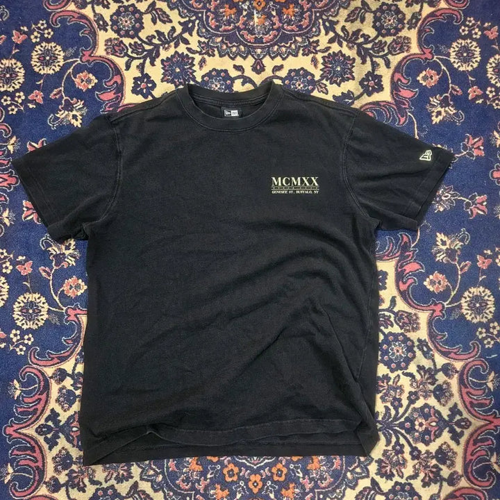 [BUNJANG] 뉴에라(NewEra) 100주년 기념 티셔츠 M size / 뉴에라(NewEra) 100주년 기념 티셔츠 M size