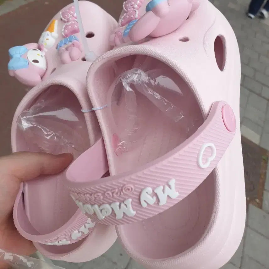 [SOLD OUT] 230 마이멜로디 지비츠 크록스 팝니다