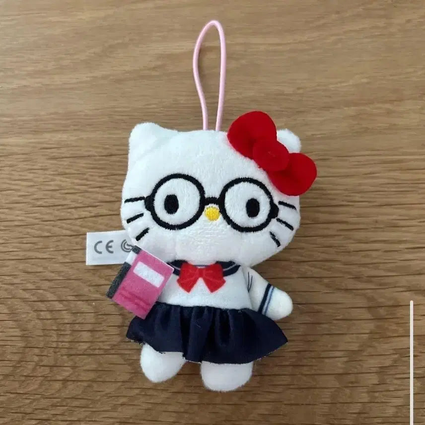 [BUNJANG] Sanrio Hello Kitty School Collection Doll / 산리오 키티 안경 스쿨 컬렉션 인형