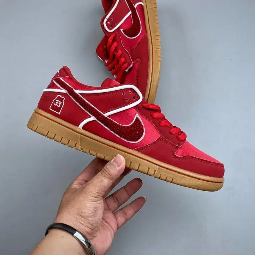 [BUNJANG] Nike Dunk SB Red Sneakers (Size 260) / 나이키 덩크 SB 레드 스니커즈 사이즈:260