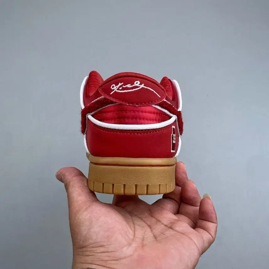 [BUNJANG] Nike Dunk SB Red Sneakers (Size 260) / 나이키 덩크 SB 레드 스니커즈 사이즈:260