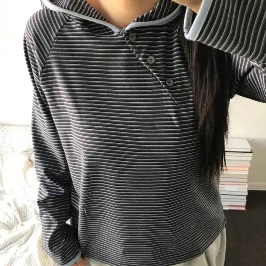 [BUNJANG] Diagonal Button Stripe Hoodie T-Shirt / 사선단추 스트라이프 후드티셔츠